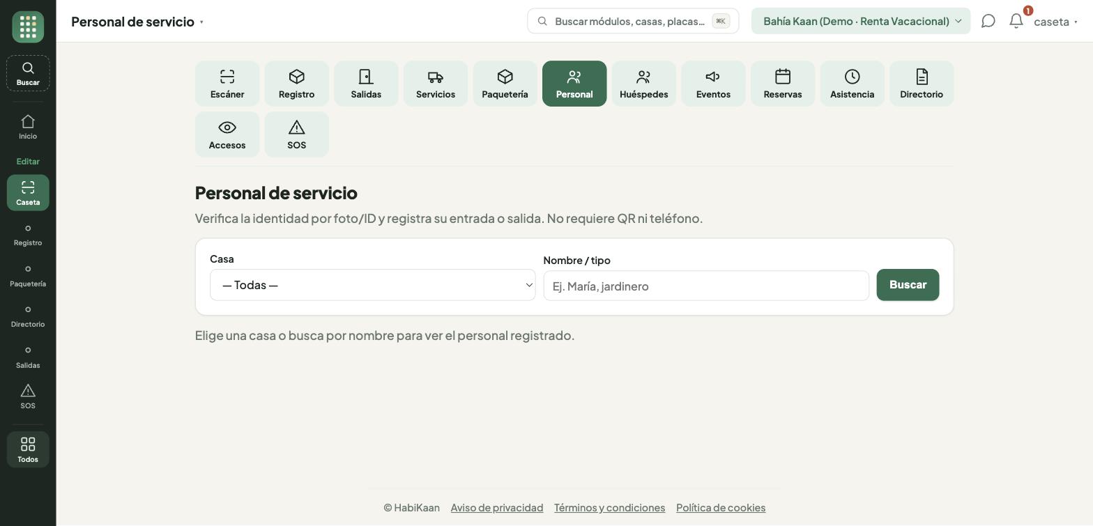 Caseta verifica al personal de servicio de una vivienda y registra su entrada
